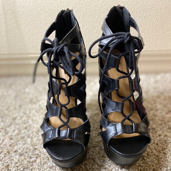 Black Going Out Heel - Picture 2 of 2